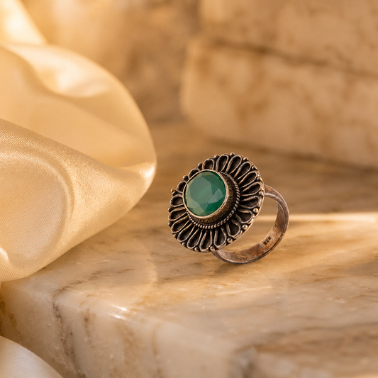 925 Sterling Silver Vintage Green Stone Statement Ring