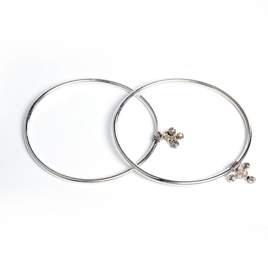 Minimal Kada Bracelet for Women