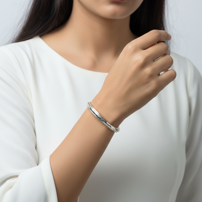 Minimal Hammered Silver men's kada