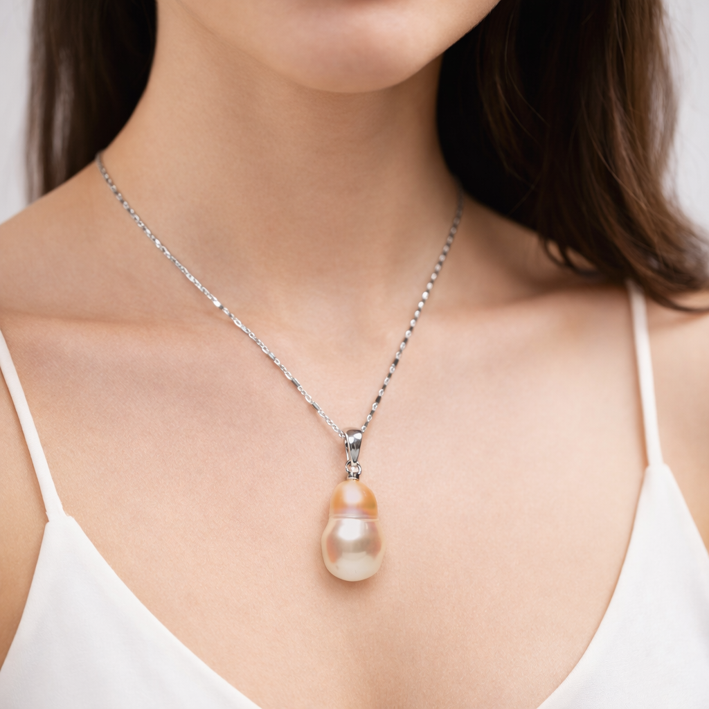 Golden Dew Pearl Pendant Necklace