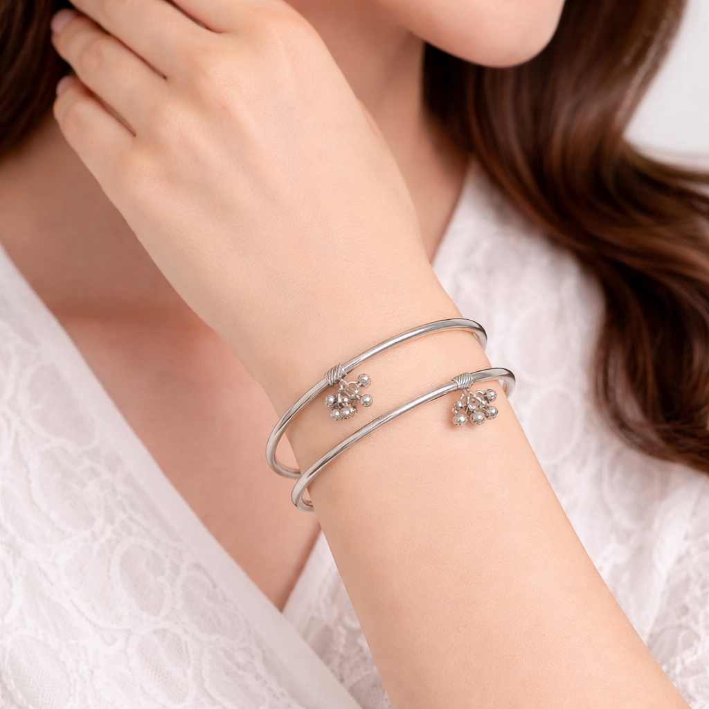 Minimal Kada Bracelet for Women