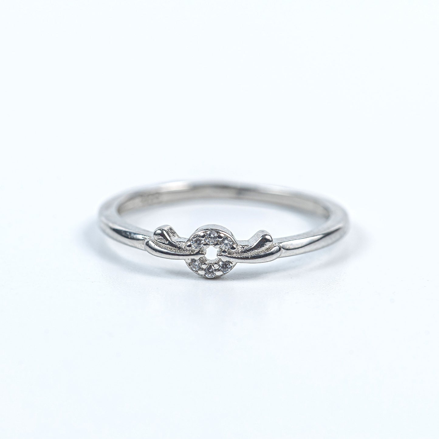 Delicate Infinity Knot Zircon 925 Silver Ring