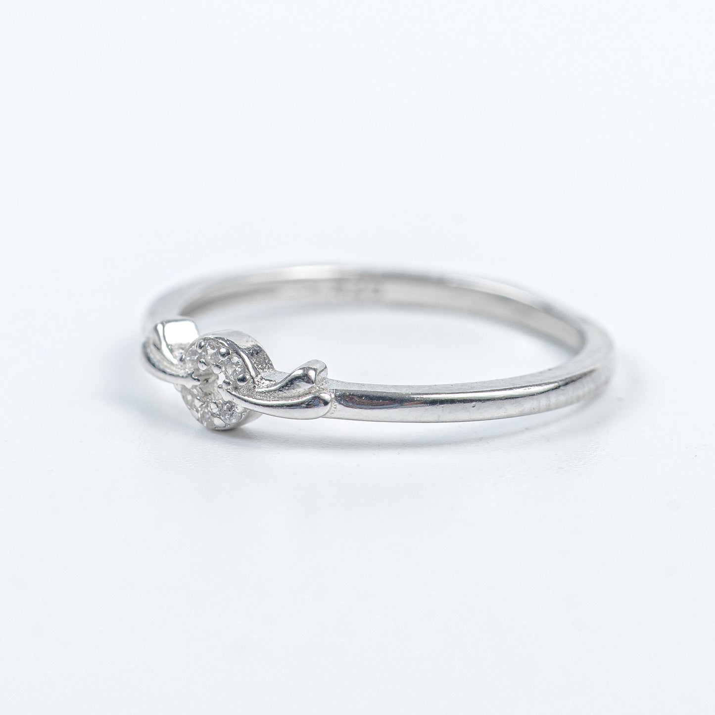 Delicate Infinity Knot Zircon 925 Silver Ring