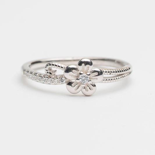 Silver Floral Sparkle Ring for Women | Elegant 925 Silver Flower Ring with Zircon