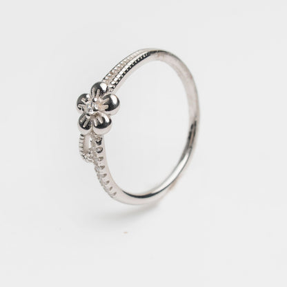 Silver Floral Sparkle Ring for Women | Elegant 925 Silver Flower Ring with Zircon