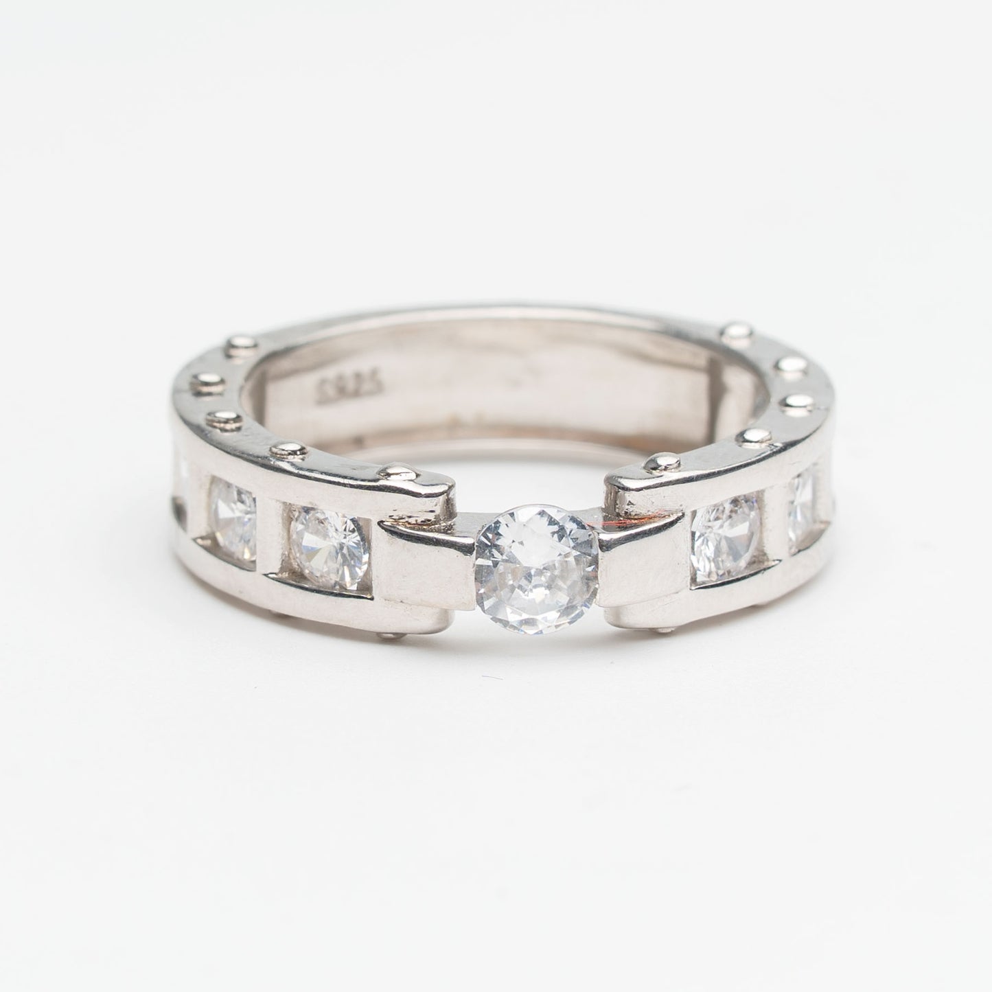 Elegant Silver Groove Band Ring for Women