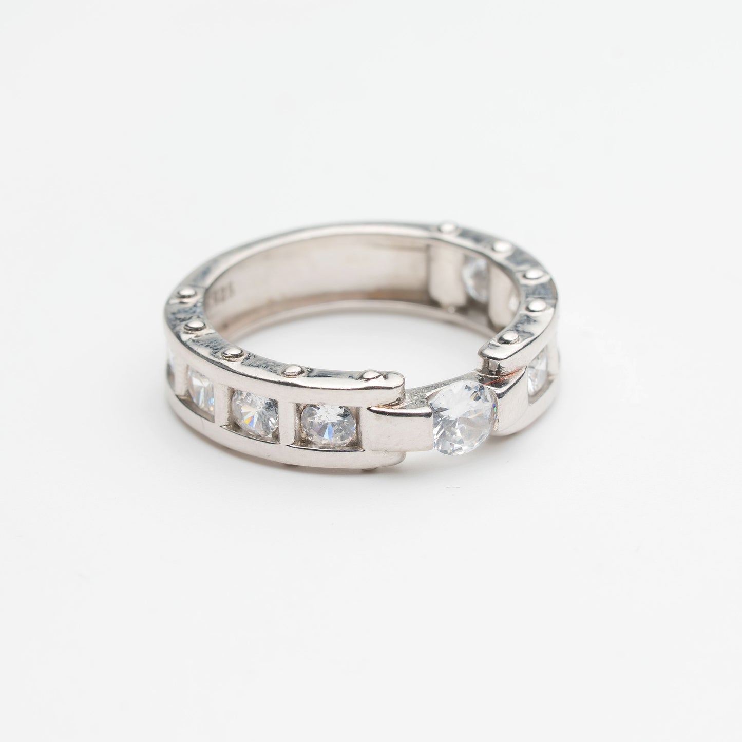 Elegant Silver Groove Band Ring for Women