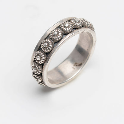 Elegant Floral Spinner Silver Band Ring for Women