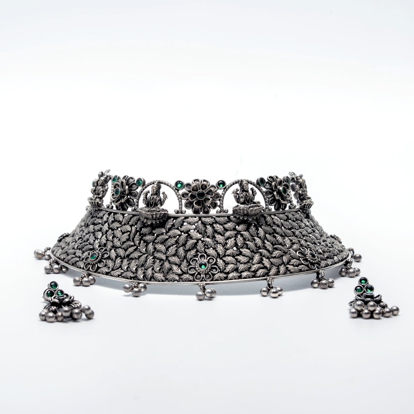 The Heritage Leaf Oxidized Choker Set