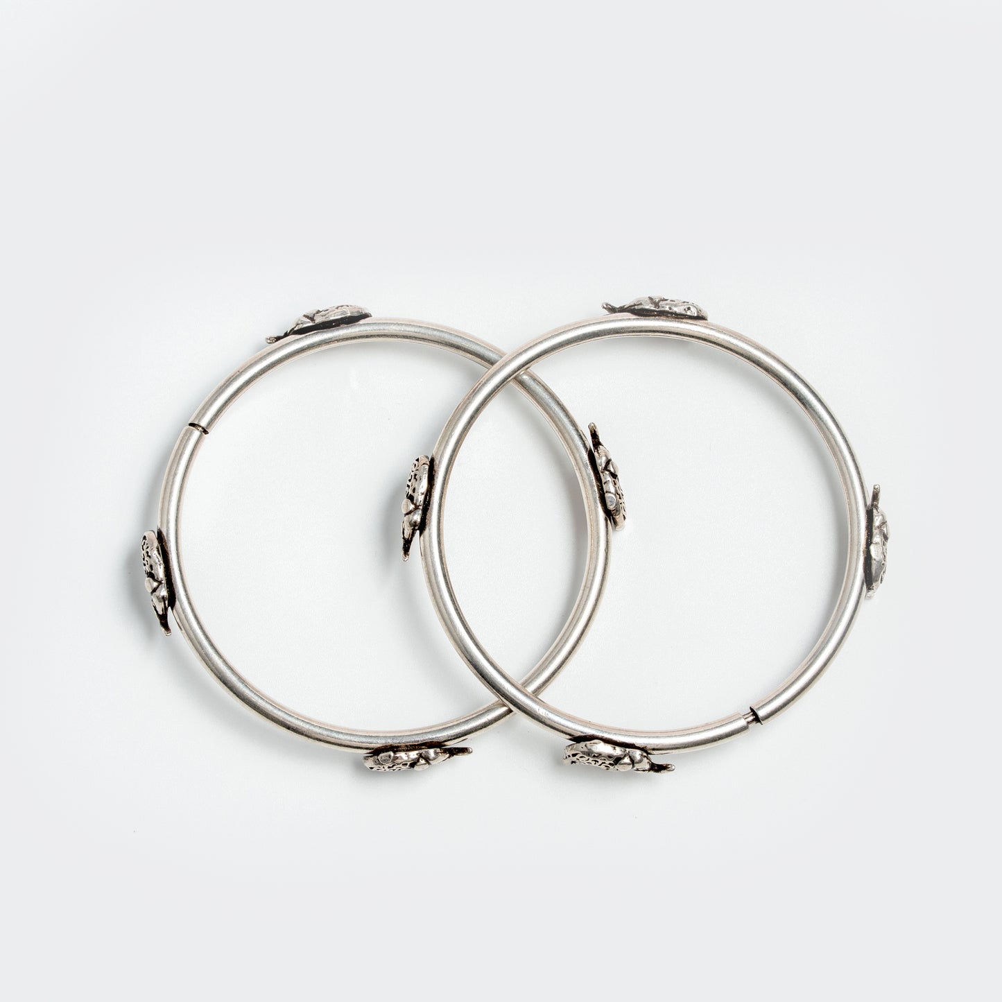 Classic Kada (Handcrafted Pair)