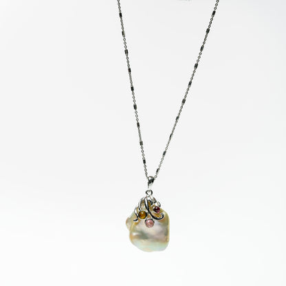 Aurora Pearl Pendant Necklace