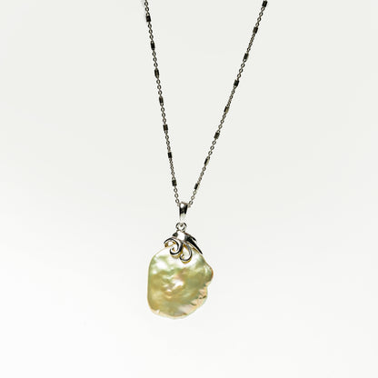 Aurora Pearl Pendant Necklace