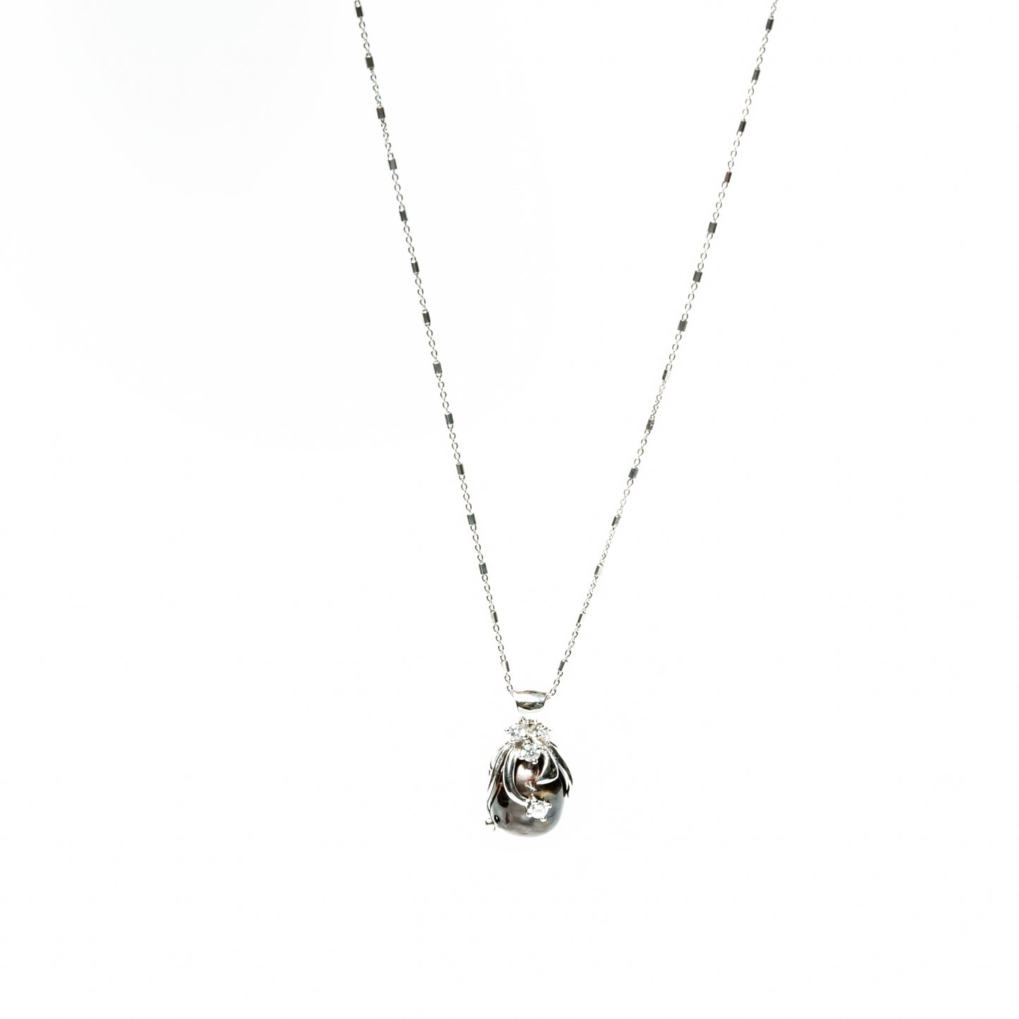 Midnight Pearl Vine Pendant Necklace