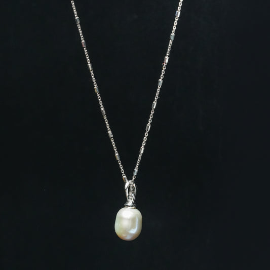 Elegant Freshwater Pearl Drop Pendant Necklace