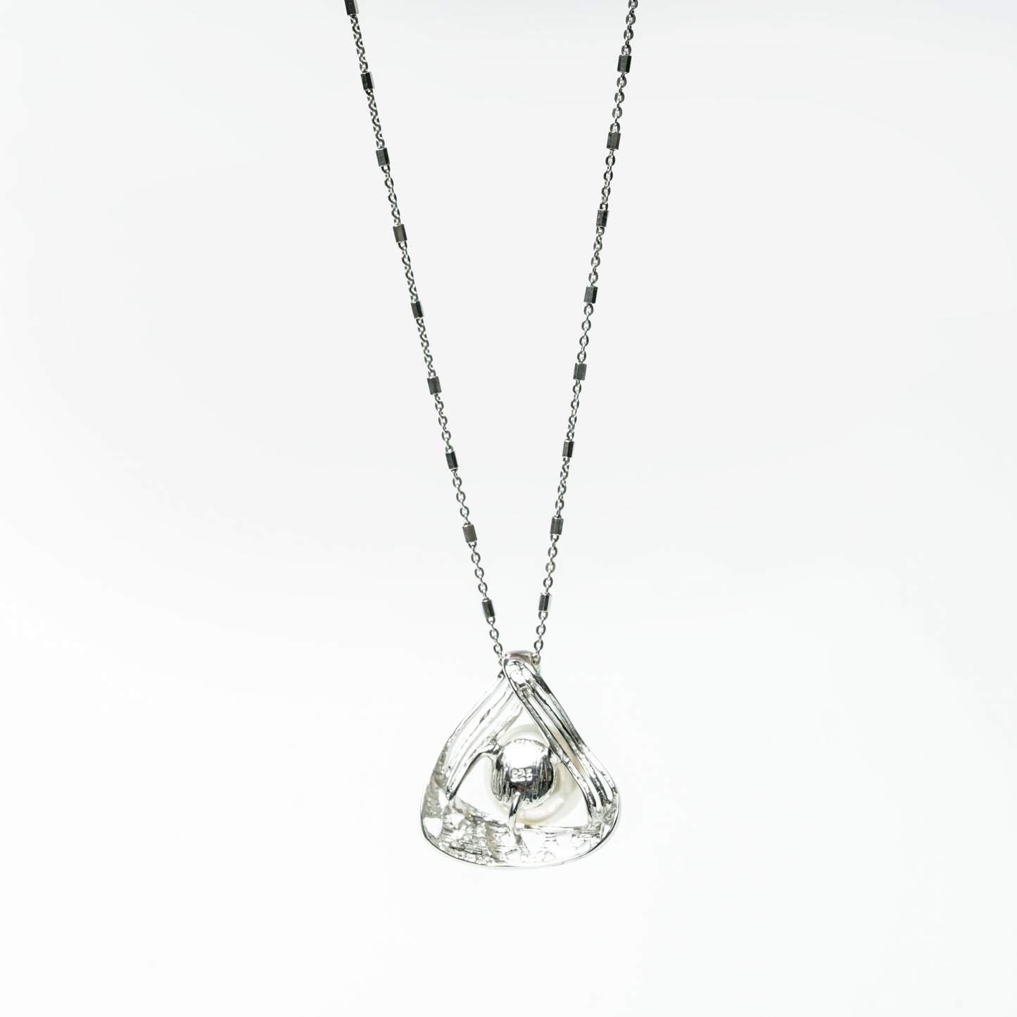 Luna Pearl Embrace – 925 Sterling Silver Pearl Pendant Necklace