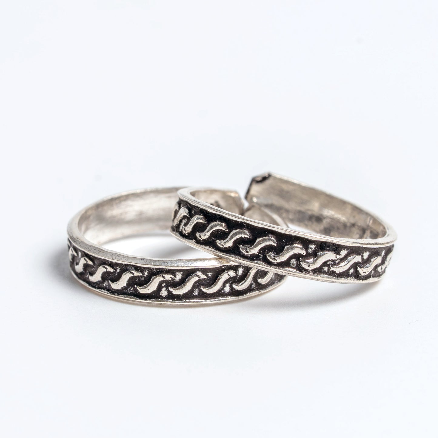 Silver Oxidised Wave Design Adjustable Toe Rings (Pair)