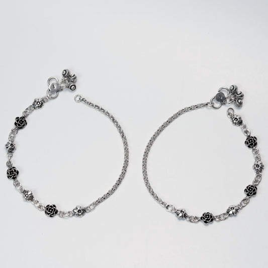 Floral Charm Silver Anklet – 925 Sterling Silver Elegant Everyday Anklet