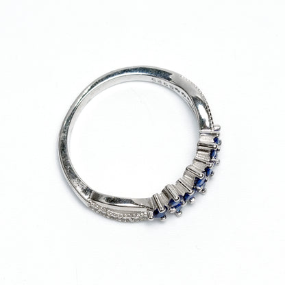 Midnight Bloom Infinity Silver Ring