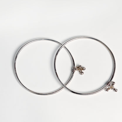 Minimal Kada Bracelet for Women