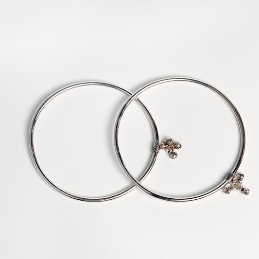 Minimal Kada Bracelet for Women