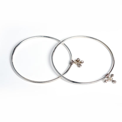 Minimal Kada Bracelet for Women