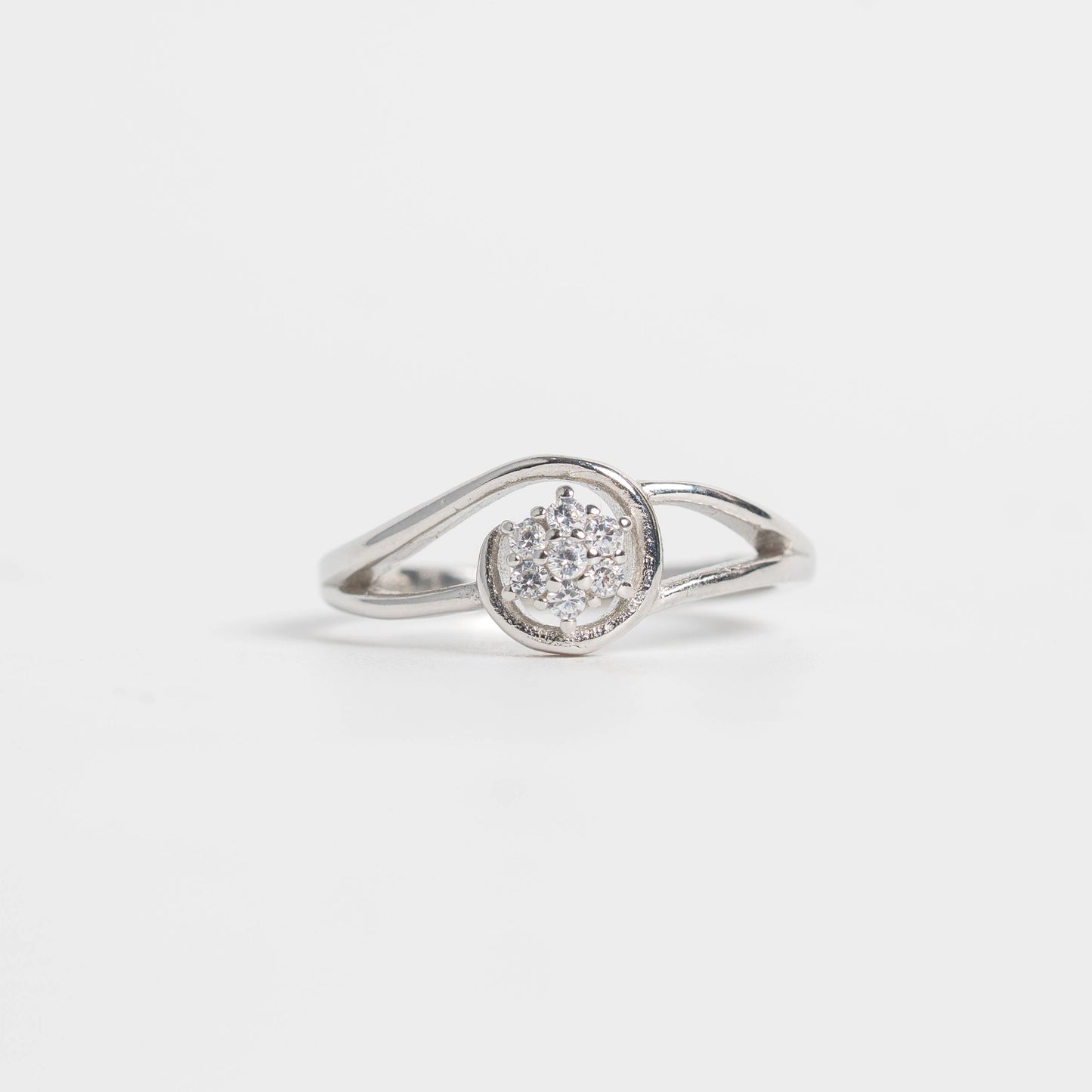 Elegant Silver Circle Cluster Ring for Women