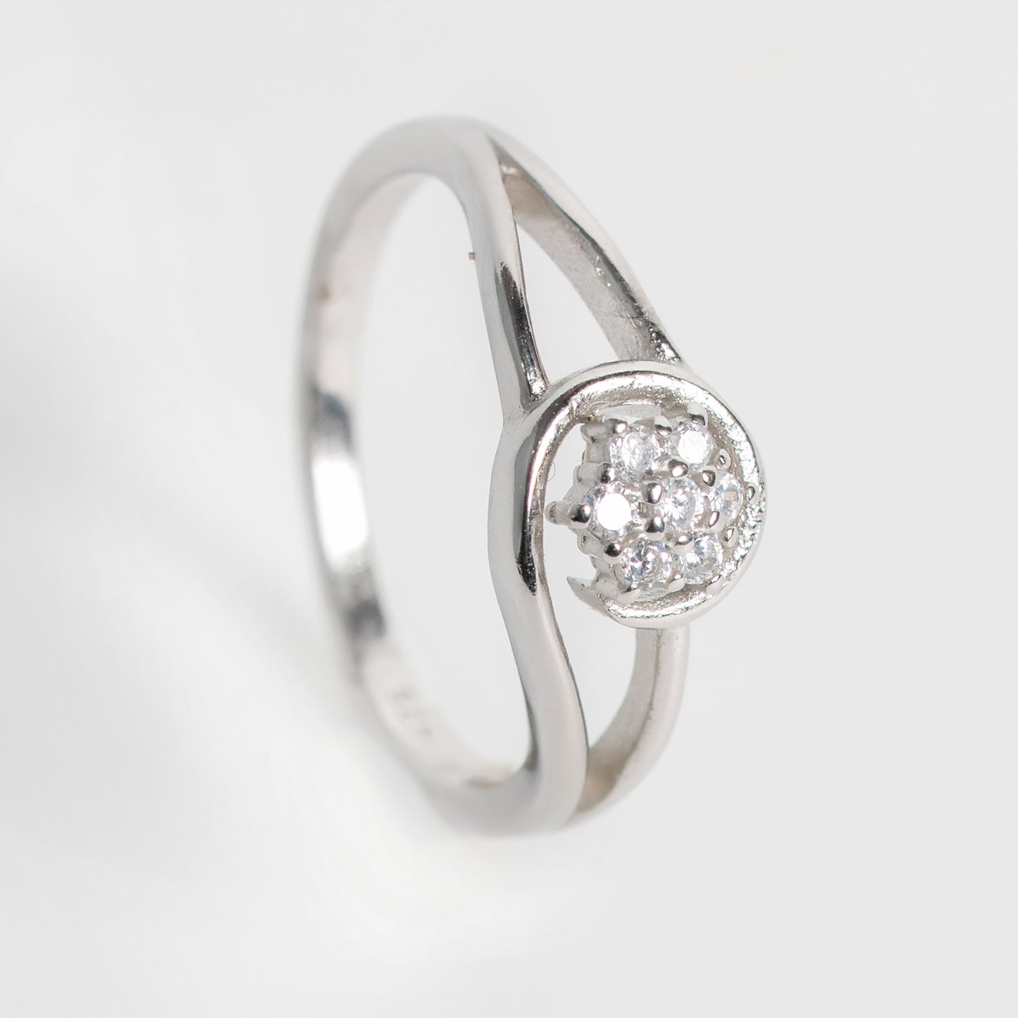 Elegant Silver Circle Cluster Ring for Women