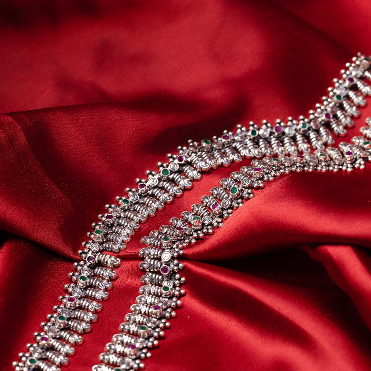Royal Peacock Fringe Silver Anklet